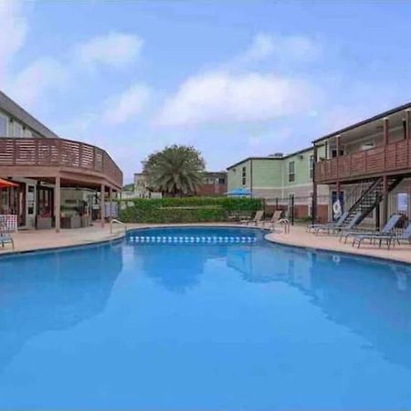 Beautiful/Spacious 2 Bedroom Houston Near Galleria Kültér fotó