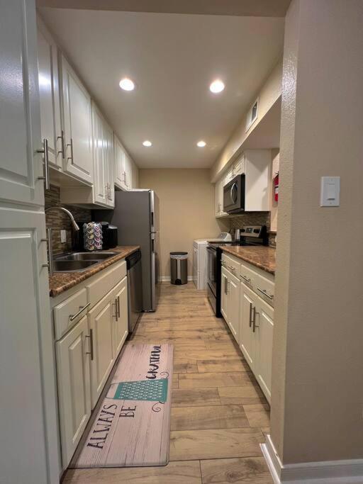 Beautiful/Spacious 2 Bedroom Houston Near Galleria Kültér fotó