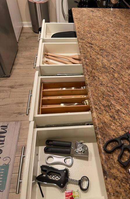 Beautiful/Spacious 2 Bedroom Houston Near Galleria Kültér fotó