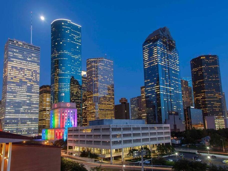 Beautiful/Spacious 2 Bedroom Houston Near Galleria Kültér fotó